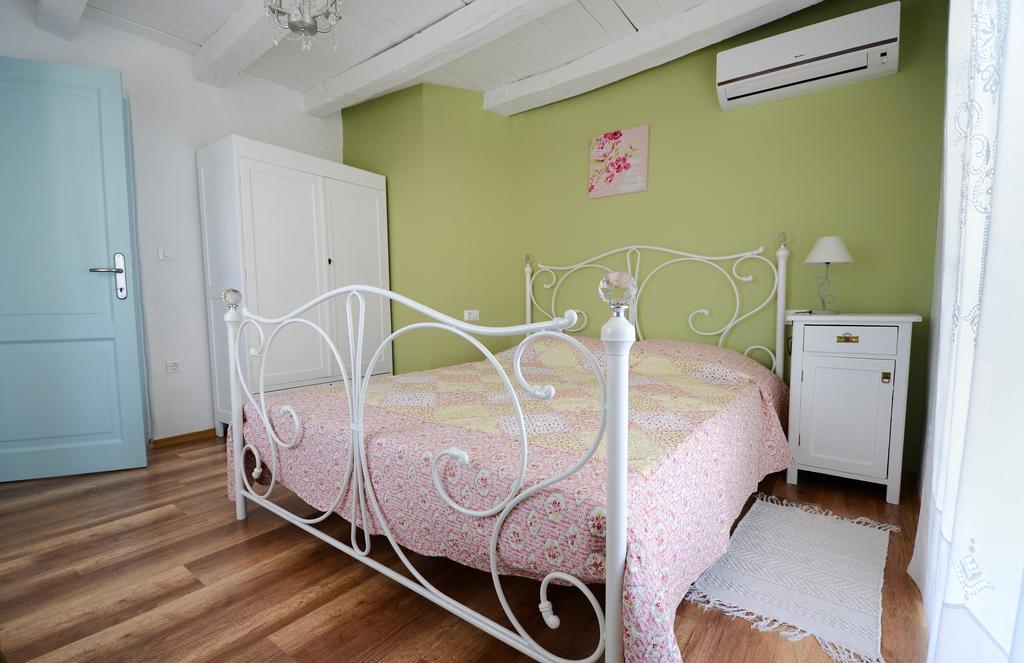 Holiday Home Nono Frane Lindar Habitación foto
